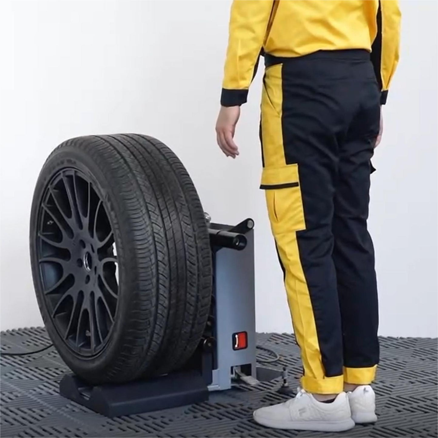 Tire Changer Machine Lift, Lifting Device for Tire Changing, Pneumatic Lifter by RebarTech