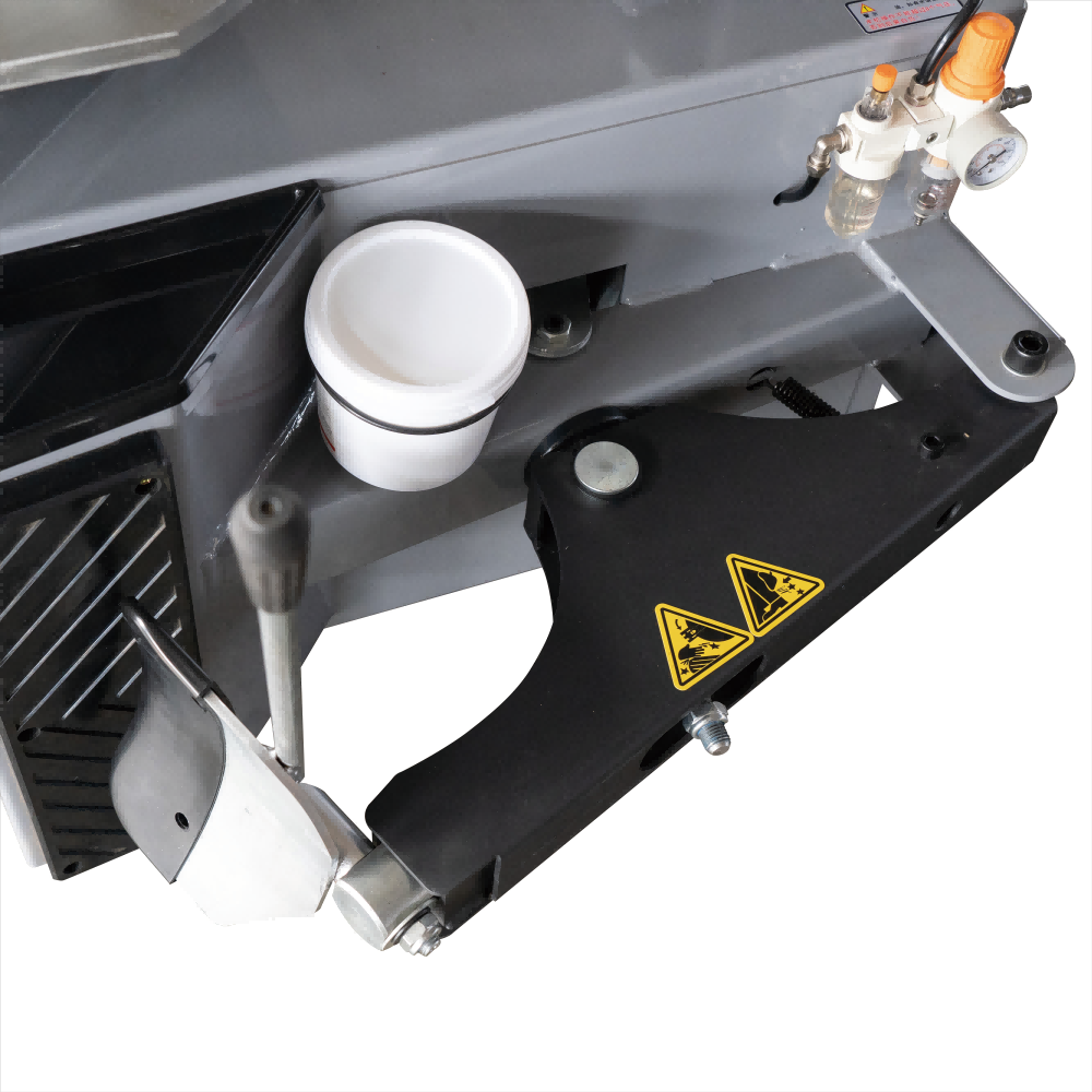 Tire changer model 815