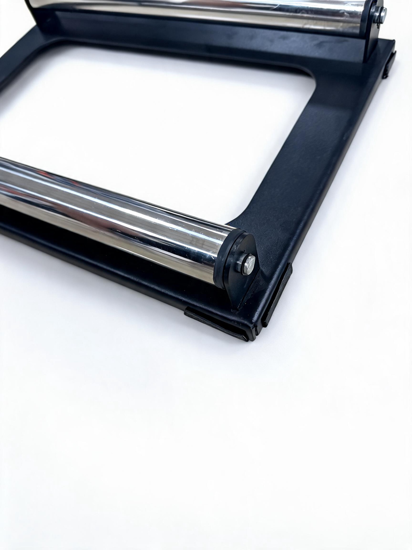 Wheel Cleaning Roller Stand for Tire Washing and Detailing