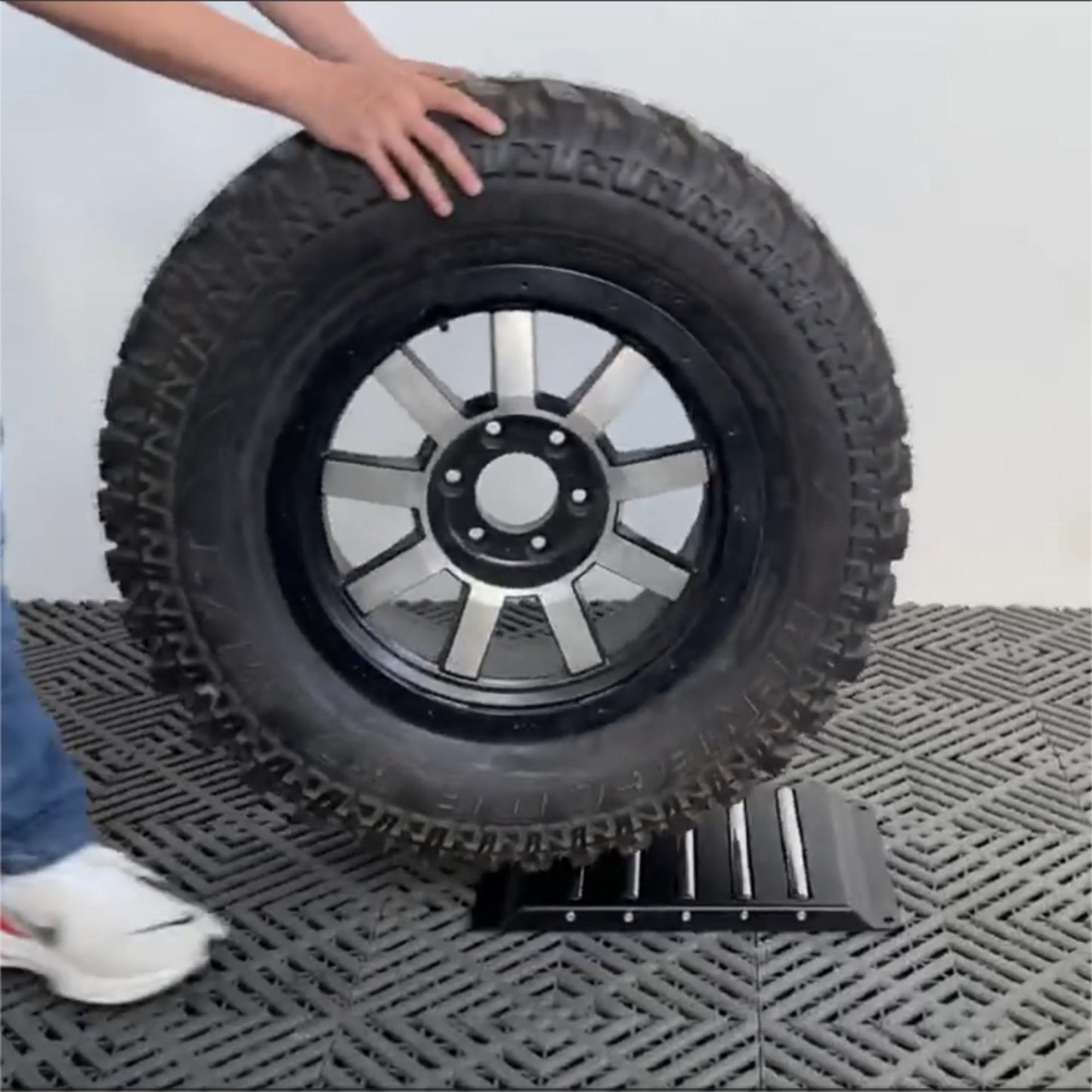 RebarTech Tire Changer Base for Tire Changing Machine, Rolling Plate, Tire Support Platform, Tyre Roller, Tyre Repair Shop Accessory